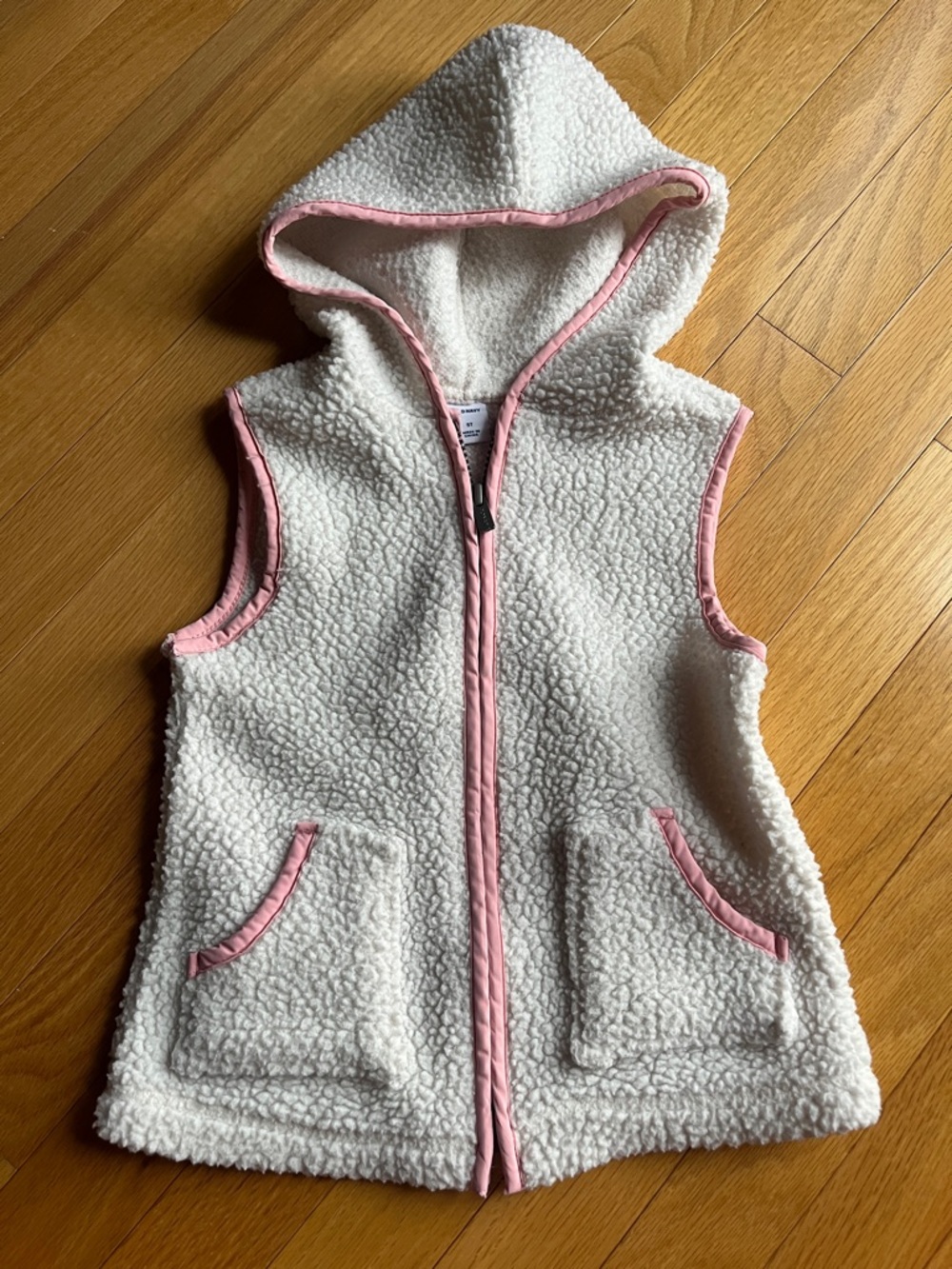 🍀6/$20 Old Navy Cream Sherpa Hooded Vest with Pink Trim